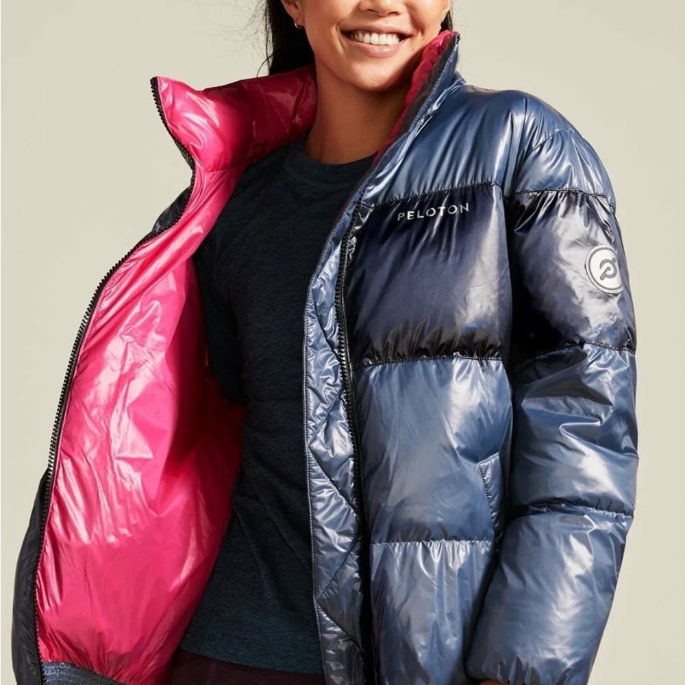 NWOT Womens Peloton Overstuffed Puffer Jacket Size XS Blue & Black NEW